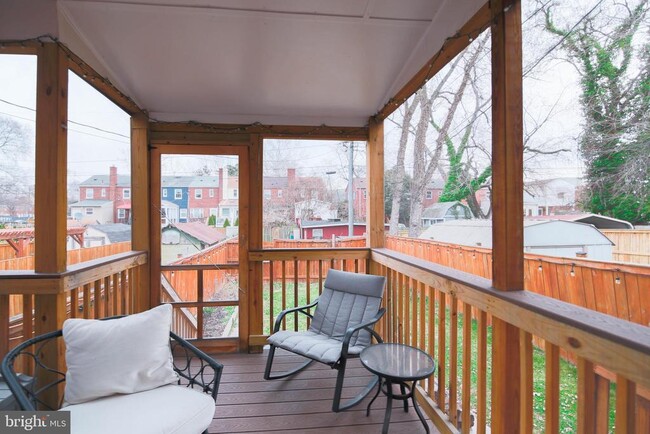 Building Photo - 718 S Payne St