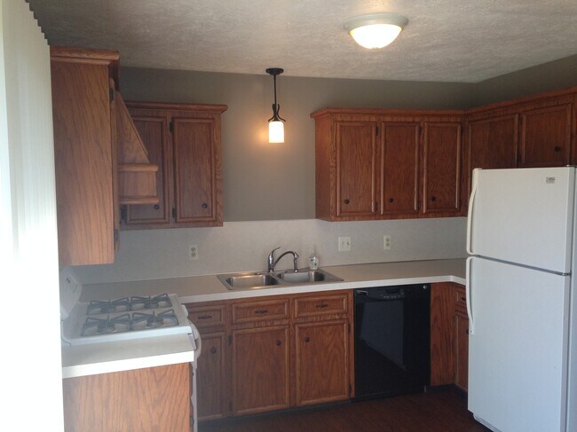 Building Photo - 4194 Ivanrest Ave SW