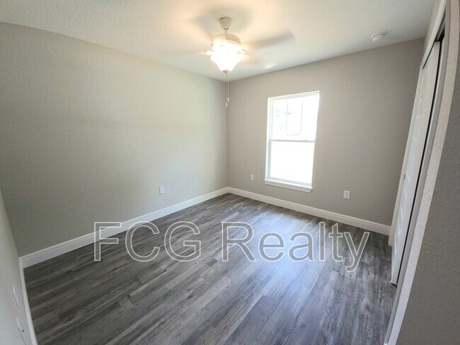 Building Photo - 51 Pecan Run Dr
