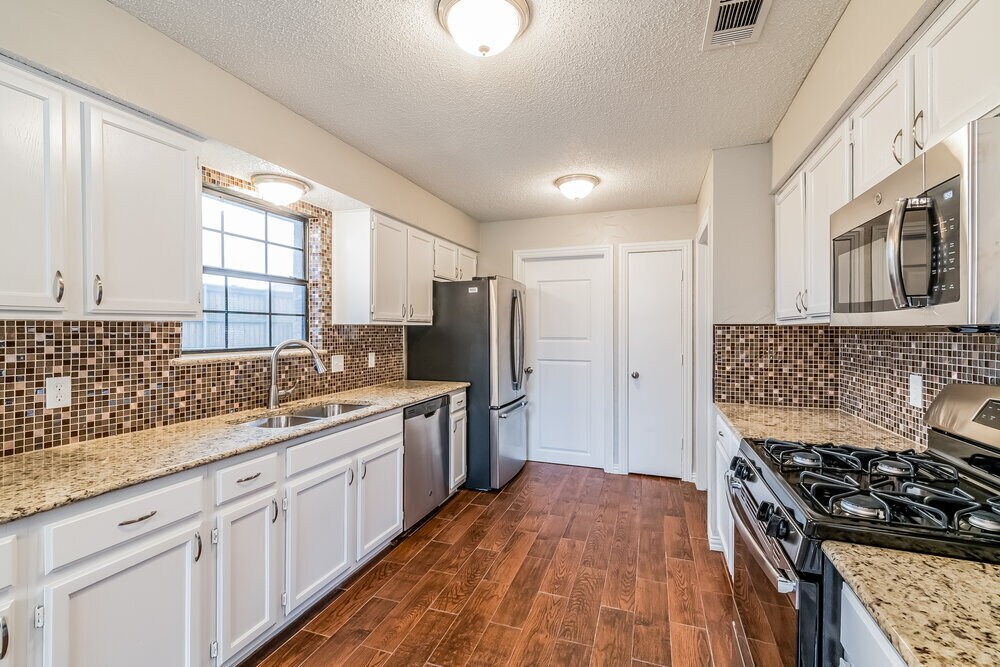 Building Photo - 2101 Garner Cir