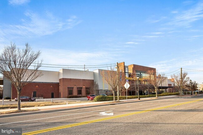 Building Photo - 530 Harlan Blvd