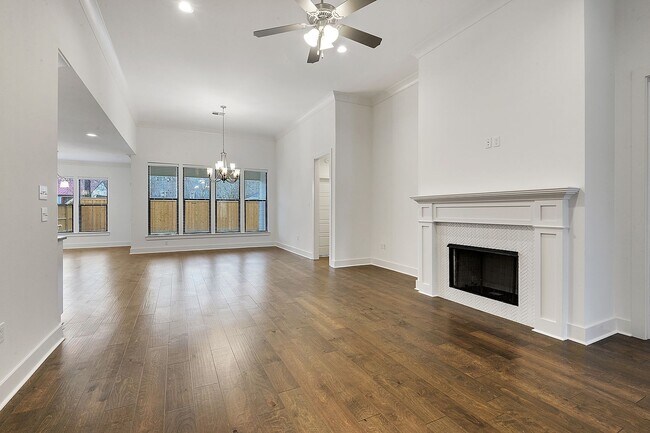 Building Photo - Beautiful 3 bedroom 2 bath home