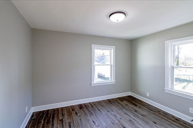 Building Photo - Newly Renovated 3 Bedroom Cape Cod