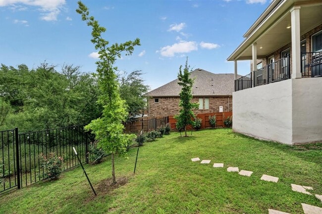 Building Photo - 6312 Empresa Dr