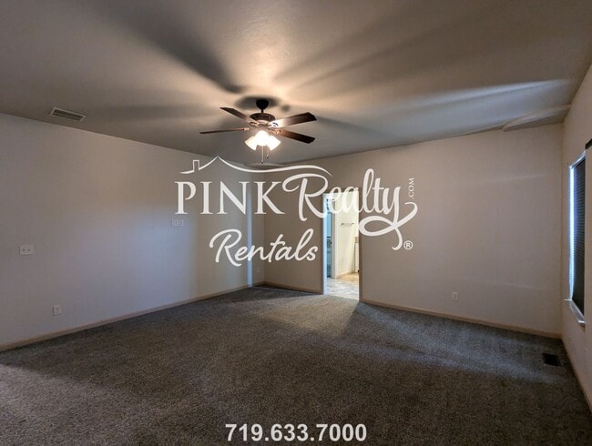Building Photo - 1325 N Challenger Pl