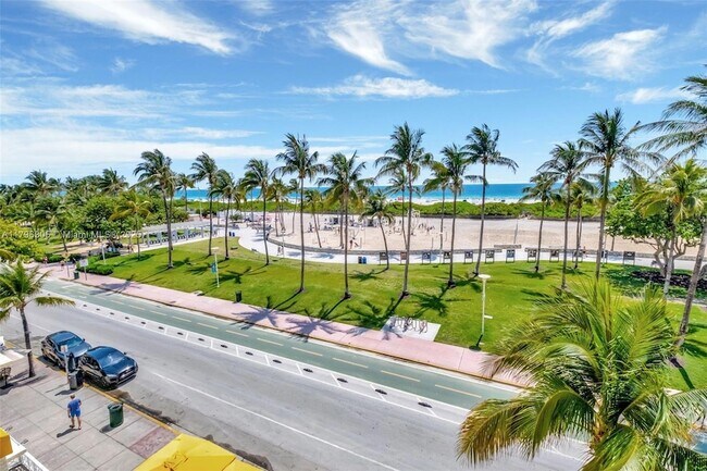 Building Photo - 834 Ocean Dr