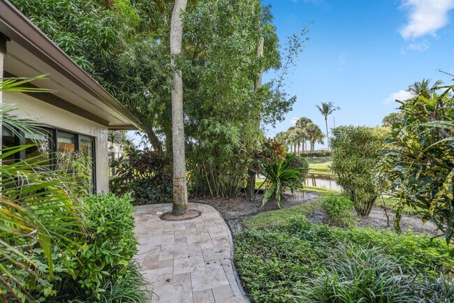 Building Photo - 2835 Polo Island Dr