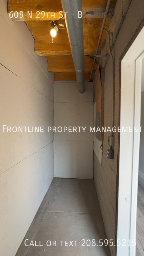 Building Photo - 609 N 29th St
