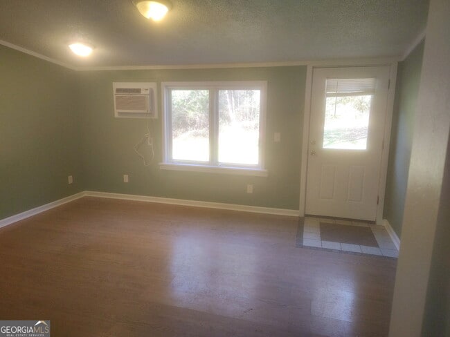 Building Photo - 826 Black Horse Run