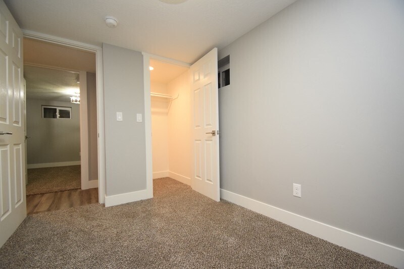Building Photo - 280 E 200 S