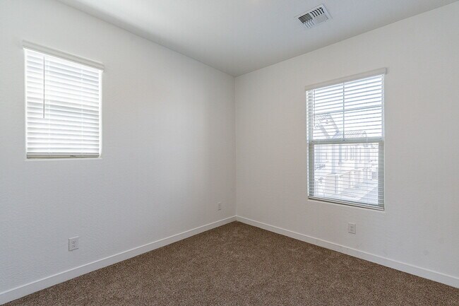 Building Photo - 4641 S Element