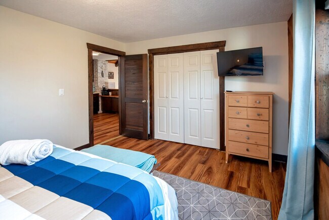 Building Photo - 2 A Cedar Drive-SI ID1380185P