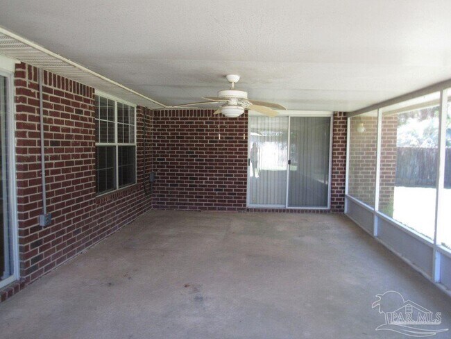 Building Photo - 2345 Majestic Dr