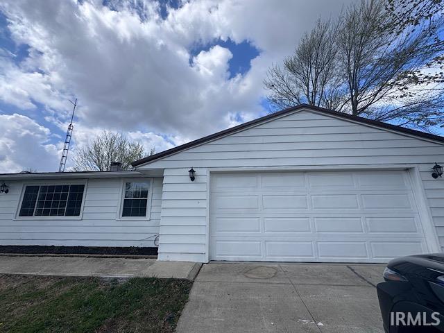 Building Photo - 3001 N Westwood Rd