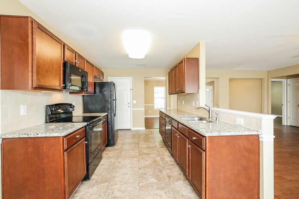 Building Photo - 4016 Eastside Ct