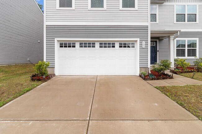 Building Photo - 703 Pointe Andrews Drive