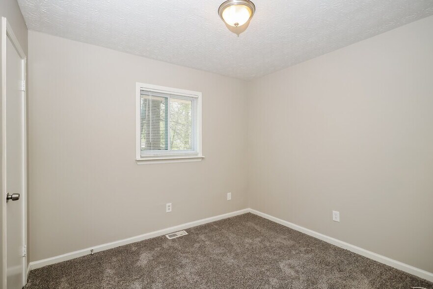 Building Photo - 369 Windemere Way