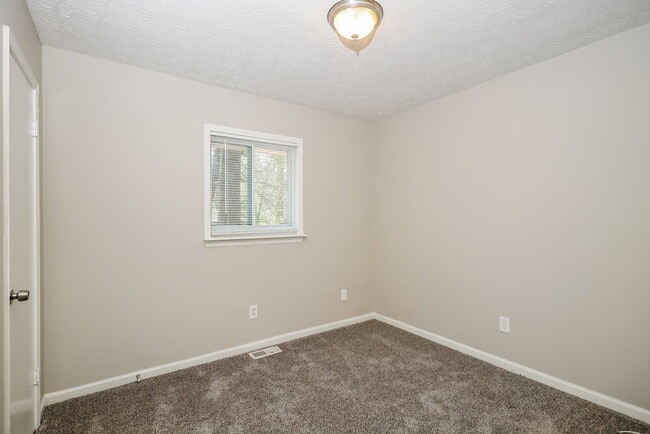 Building Photo - 369 Windemere Way