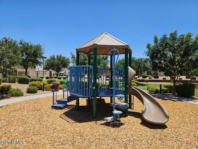 Building Photo - 7255 N 89th Dr