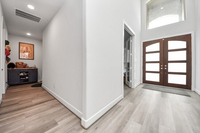 Building Photo - 603 Beachman Shore Ln
