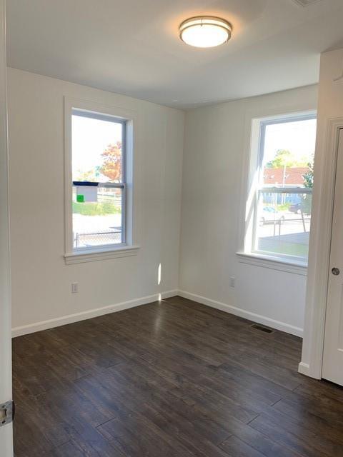 Building Photo - 415 Warren Ave