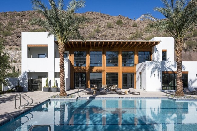 Building Photo - 4849 N Camelback Rdg Dr