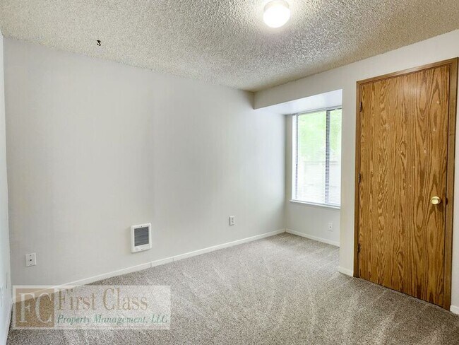 Building Photo - 4838 SW Murray Blvd