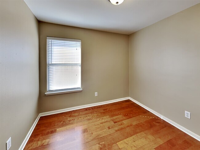 Building Photo - 4403 Thistle Pond Ct