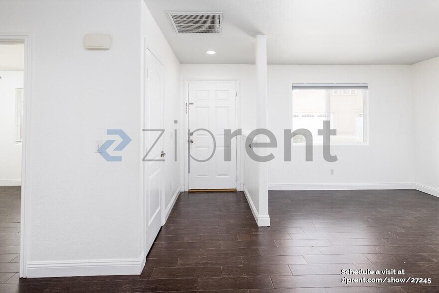 Building Photo - 16201 Viho Rd