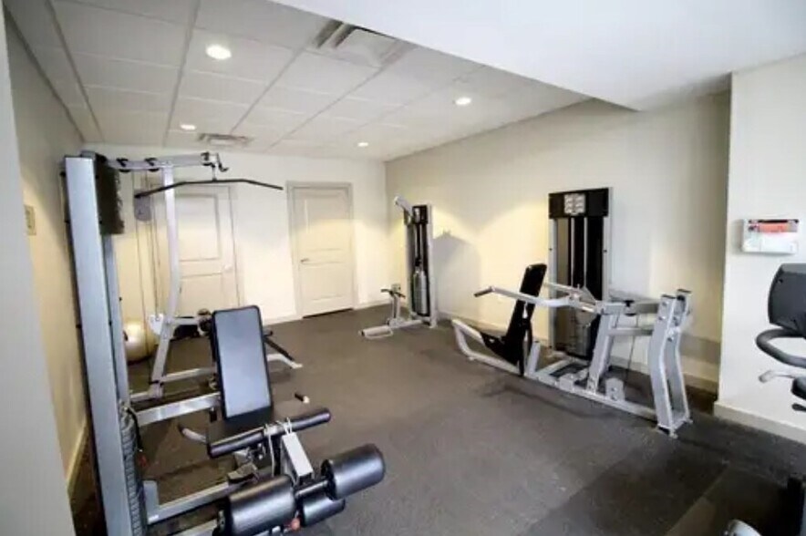 Building Photo - 4 Powder Mill Sq