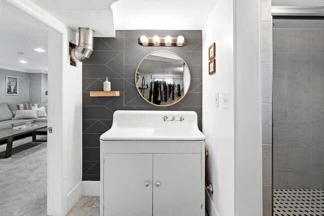 Downstairs Bath - 3168 S 2000 E