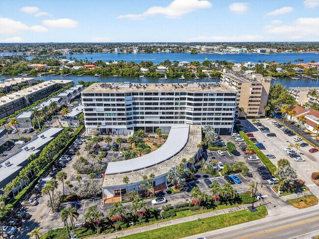 Building Photo - 3589 S Ocean Blvd