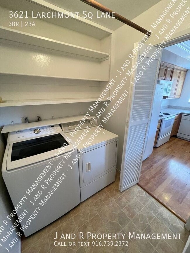 Building Photo - 3621 Larchmont Square Ln