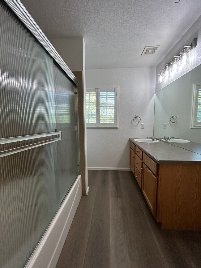 Building Photo - 4409 S Jebel Ln