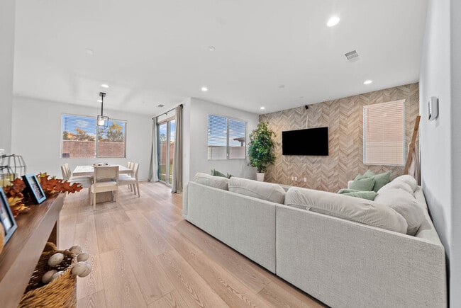 Building Photo - 29963 Blueridge Ct