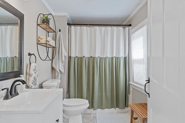 Building Photo - 107 Boston Rd