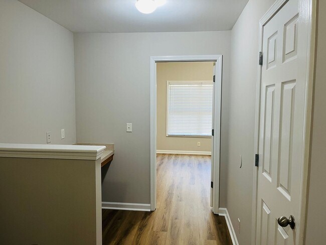 Building Photo - Wow! Check out this charming 3 bedroom 2.5...