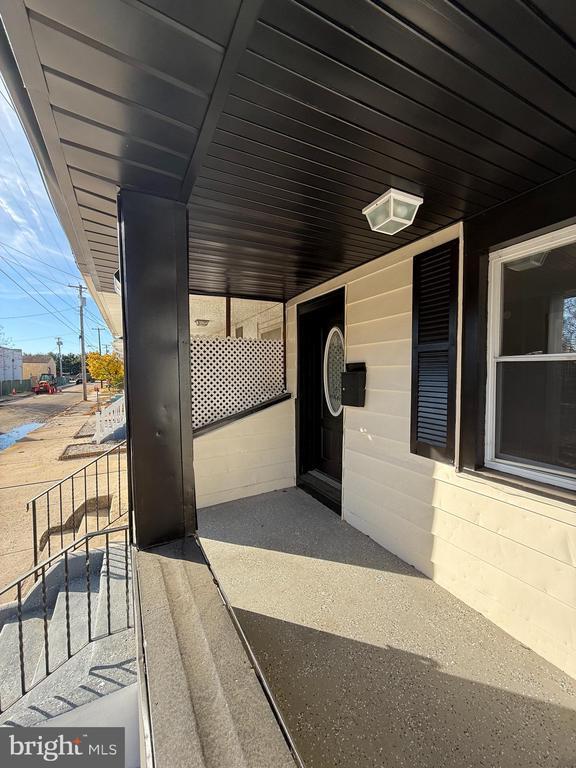 Primary Photo - 333 W Buck St