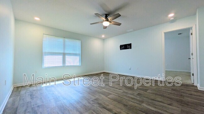 Building Photo - 10624 Queens Gate Cir