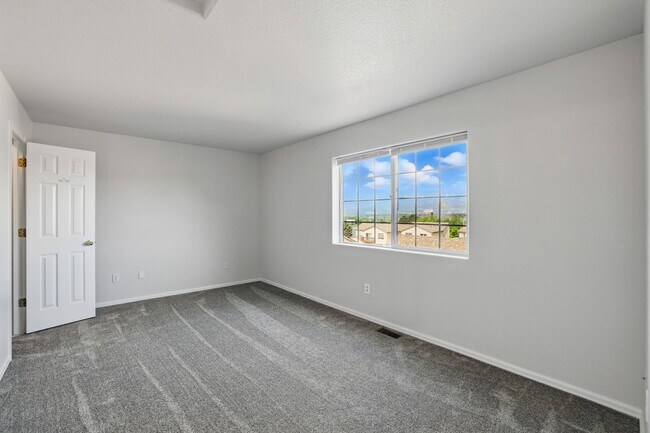 Building Photo - Available Now 3 Bed 3 Bath 2 Car Garage To...