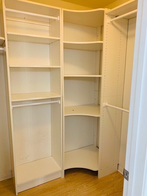 Building Photo - Beautiful Condo Located in the Heart Of Ca...