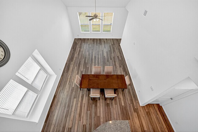 Building Photo - 29897 Dovetail Blf Ln