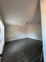 Building Photo - 3572 Torbay Dr