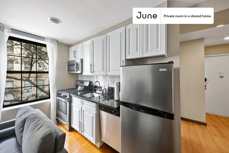 Building Photo - Room in Shared 3 bed/1 bath home in East Village