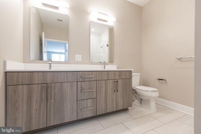 Building Photo - 145 Riverhaven Dr