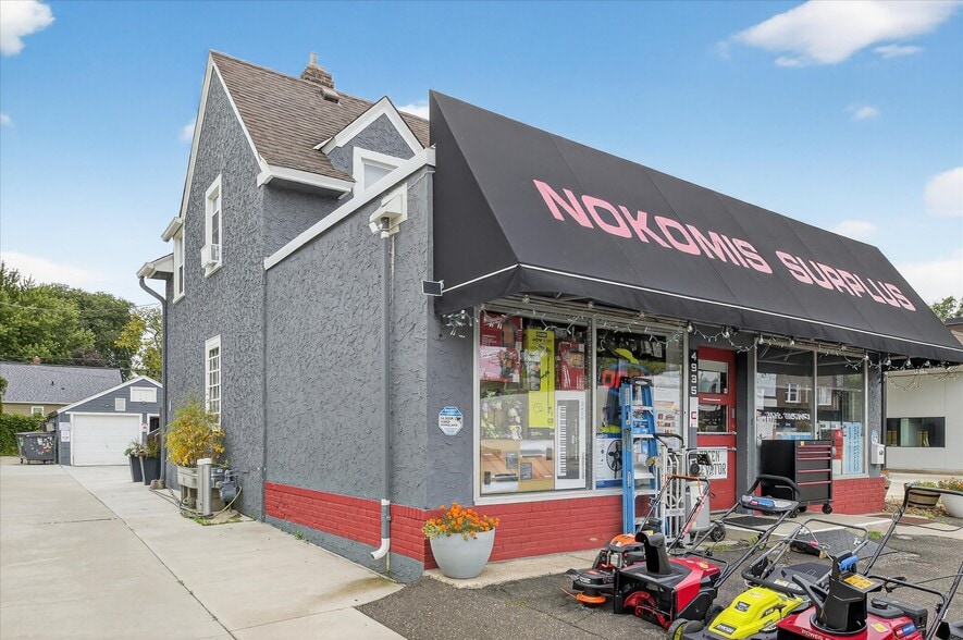 Building Photo - 4935 34th Ave S