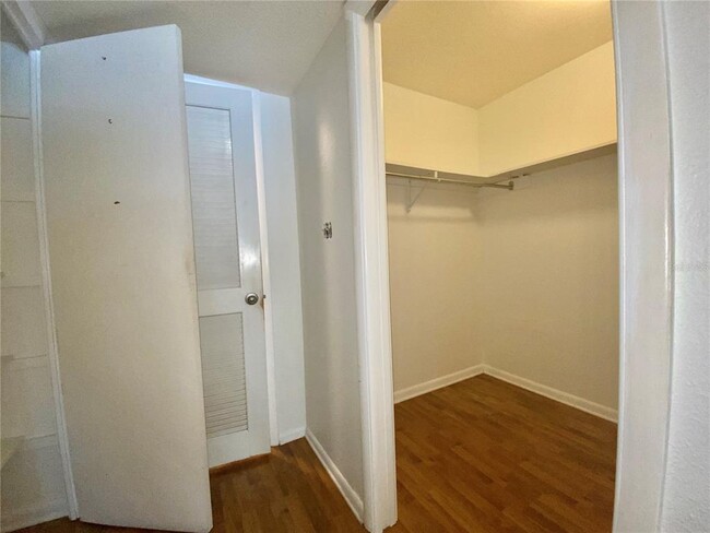 Building Photo - 1100 Delaney Ave