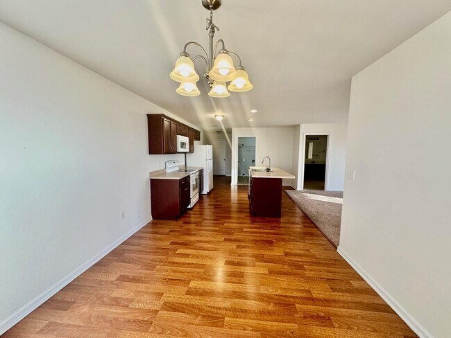 Building Photo - 508 Regency Cir