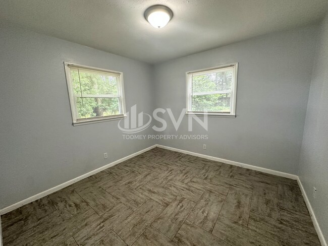 Building Photo - 4077 S Lancewood Dr