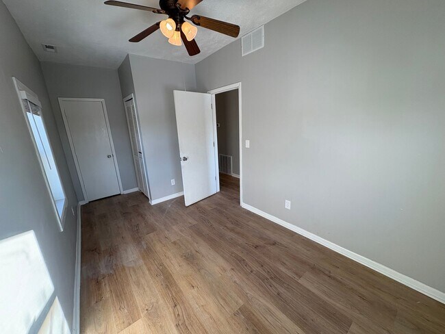 Building Photo - 2915 Jackson St